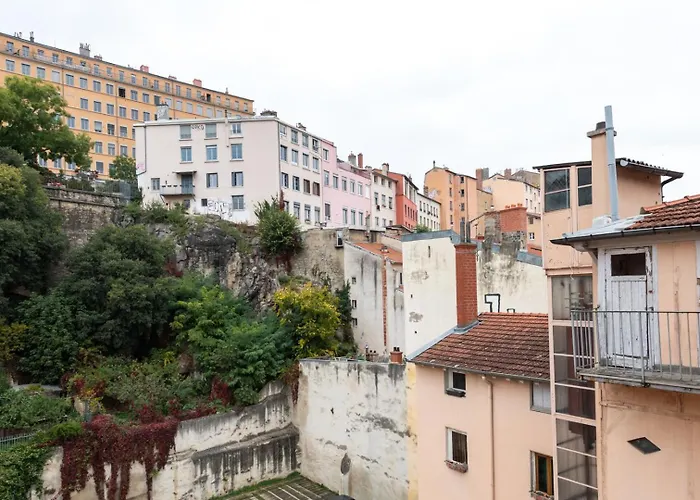 Clos Saint Benoit 公寓 *